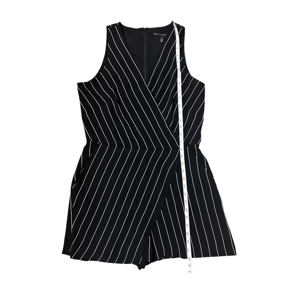 White House Black Market Pinstripe Romper Size 6 - Picture 6 of 8